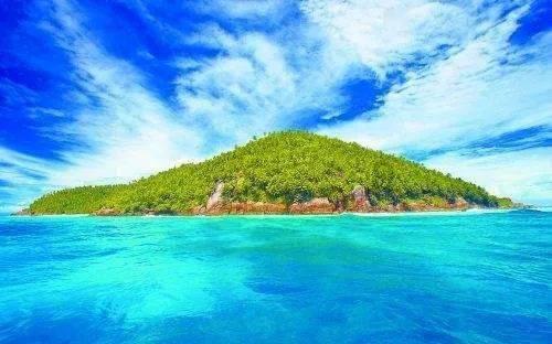 许嵩冯禧被曝分手，女方连夜删与许嵩同款，原因疑和张靓颖有关！